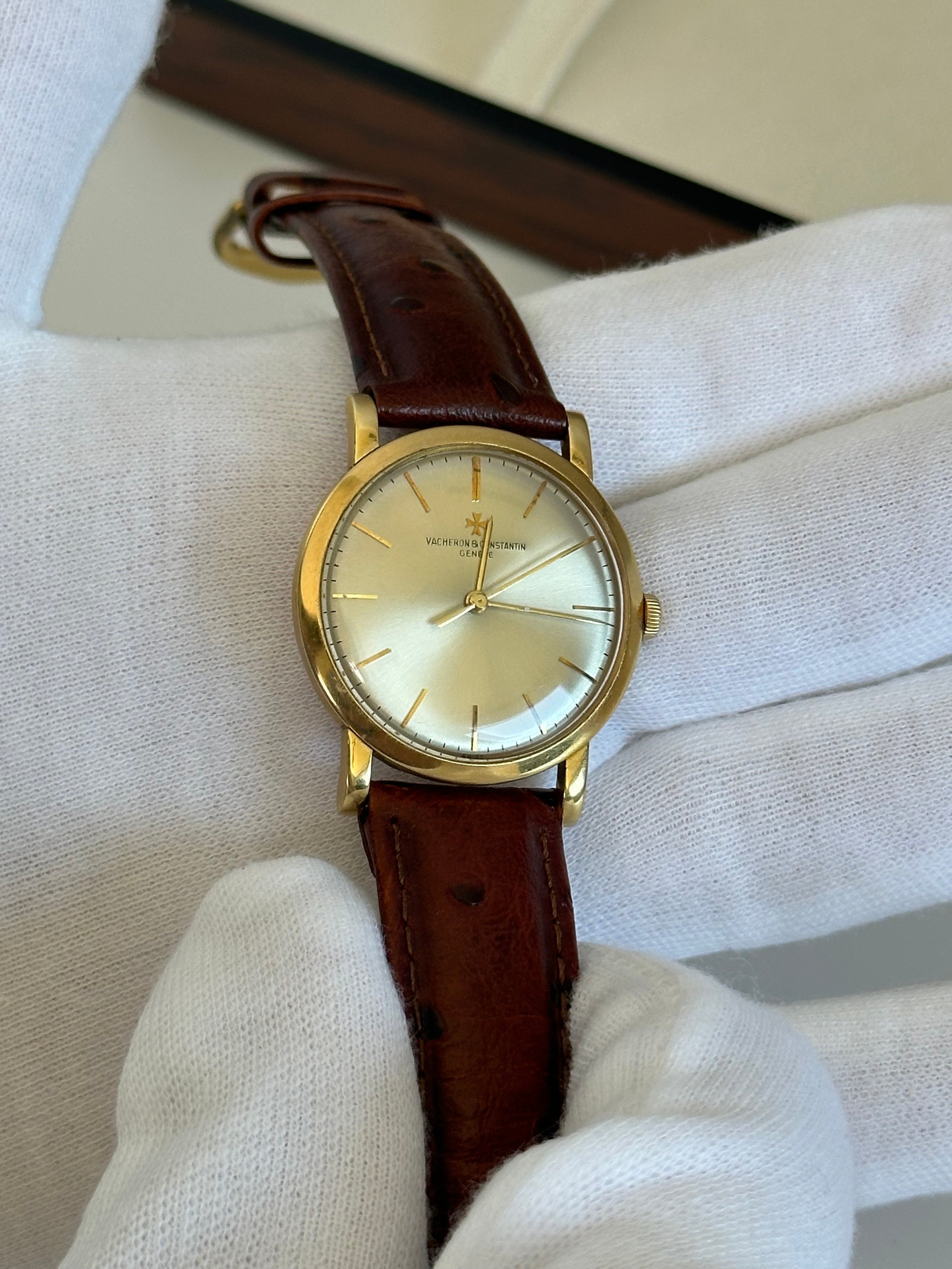 Vacheron & Constantin ref. 4824 - 18K Gold - sold